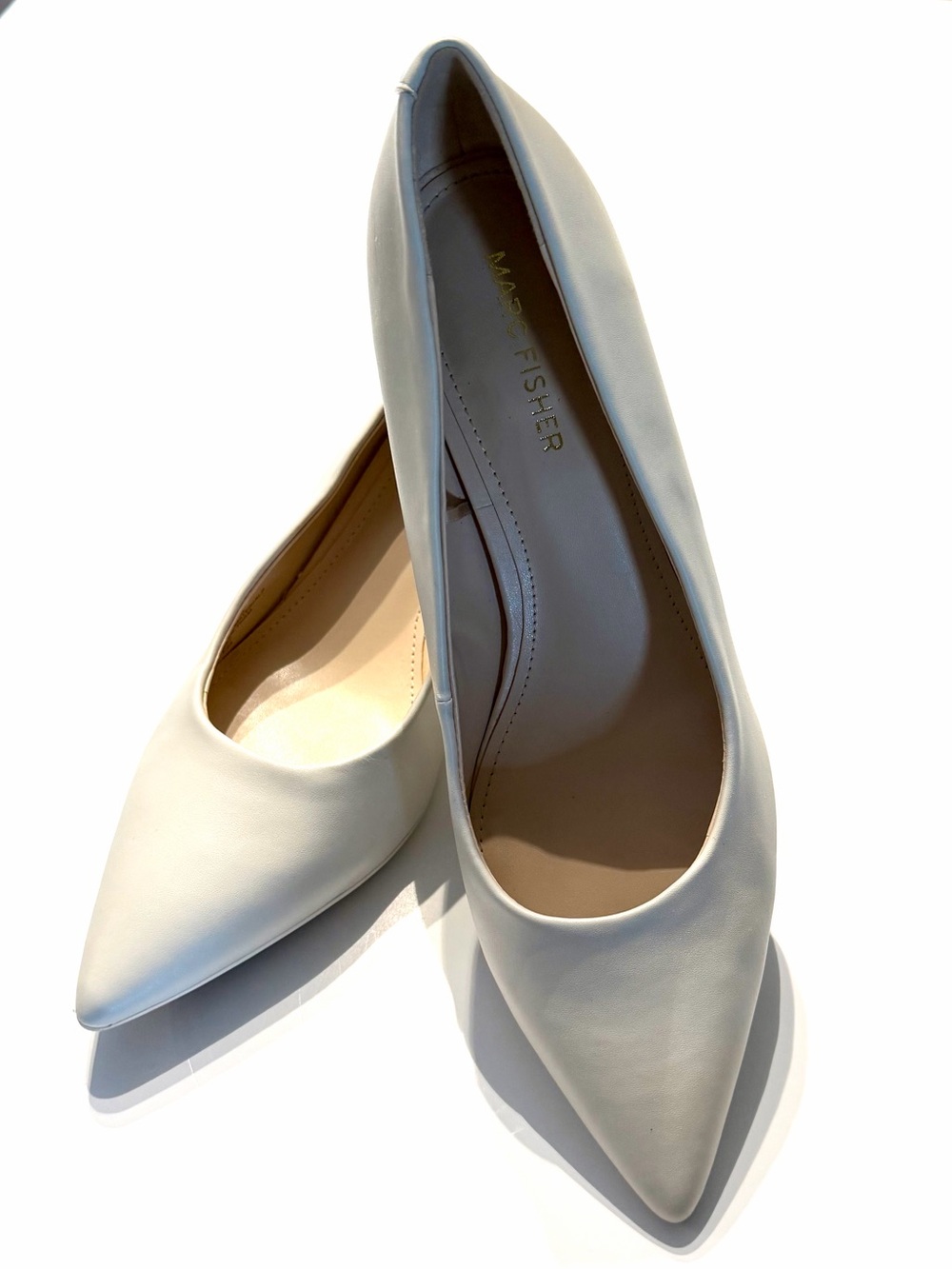 Marc Fisher Pointed-Toe Leather Pumps White 8
